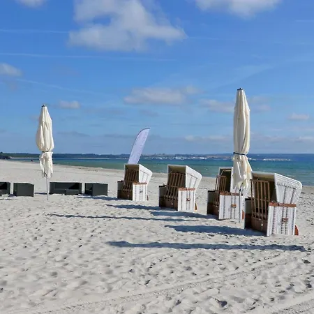 Pearlsmall * Binz